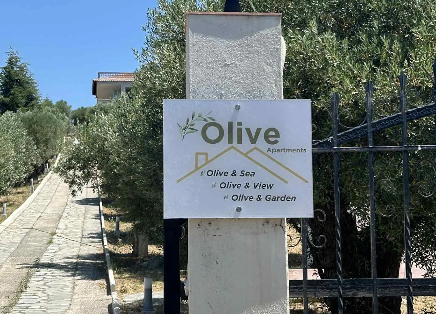 Olive & Garden Villa Nea Moudhania Semesterbostad